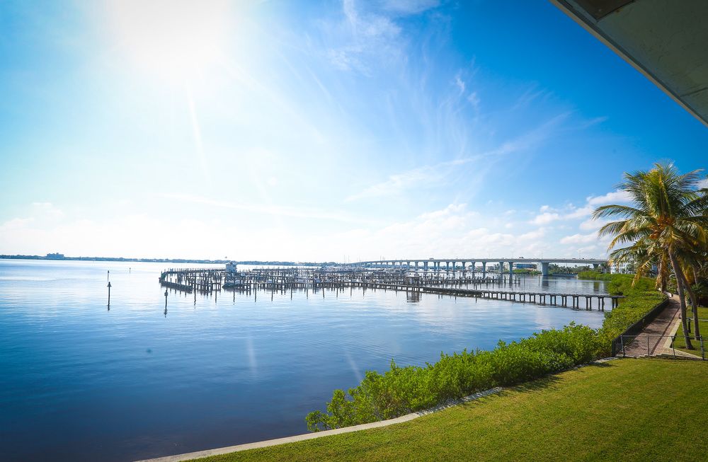 River Point Plaza: 368 NW Alice Ave, Stuart, FL 34994